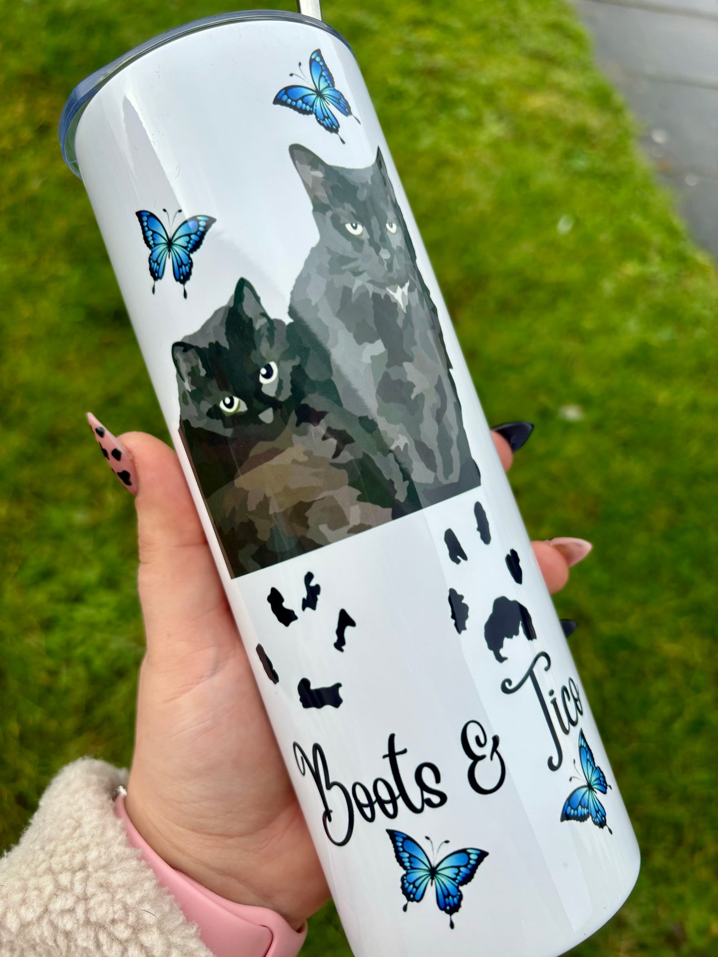 Custom pet portrait illustrated tumbler