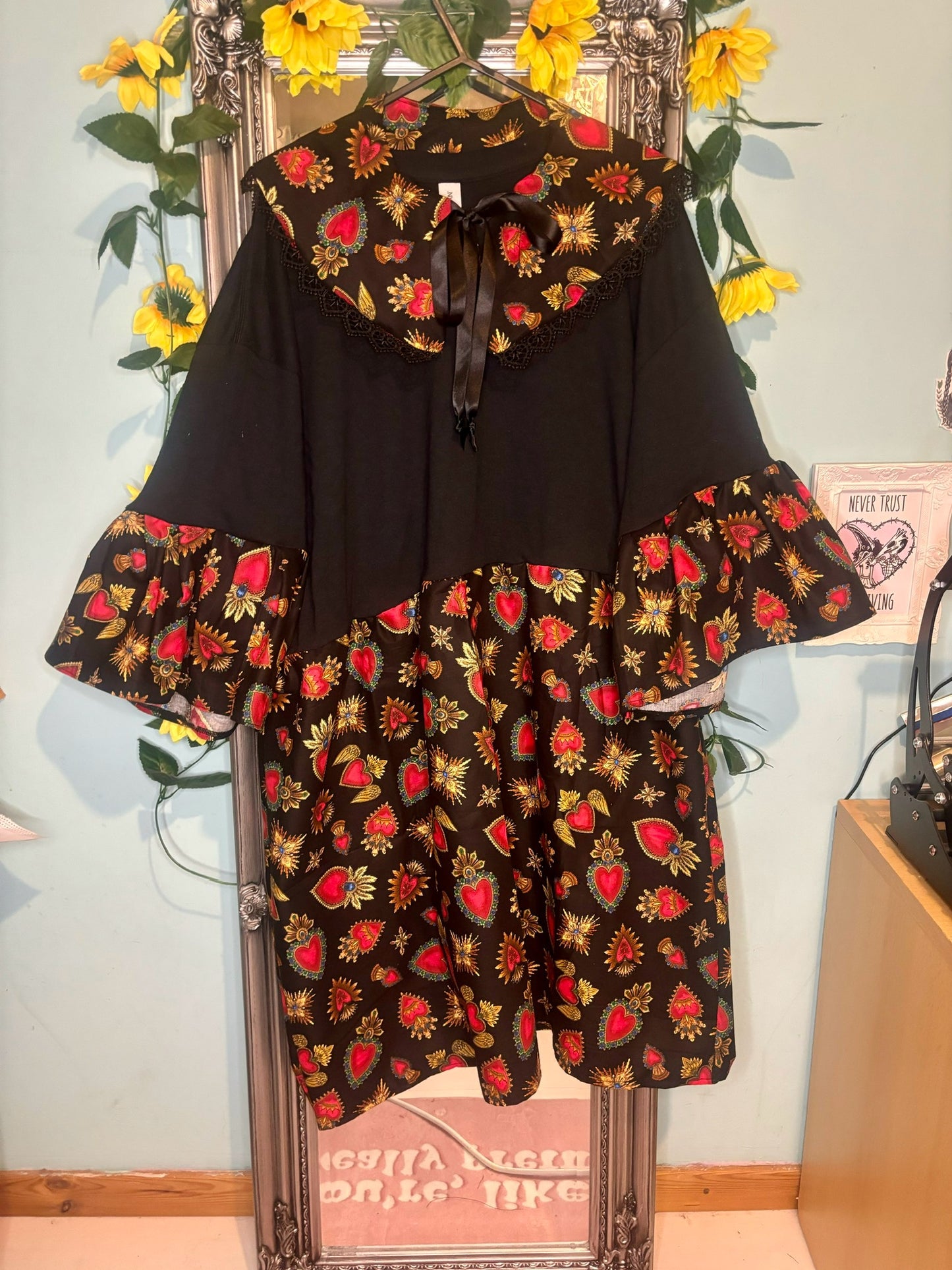 Black Heart Smock dress with optional detachable collar