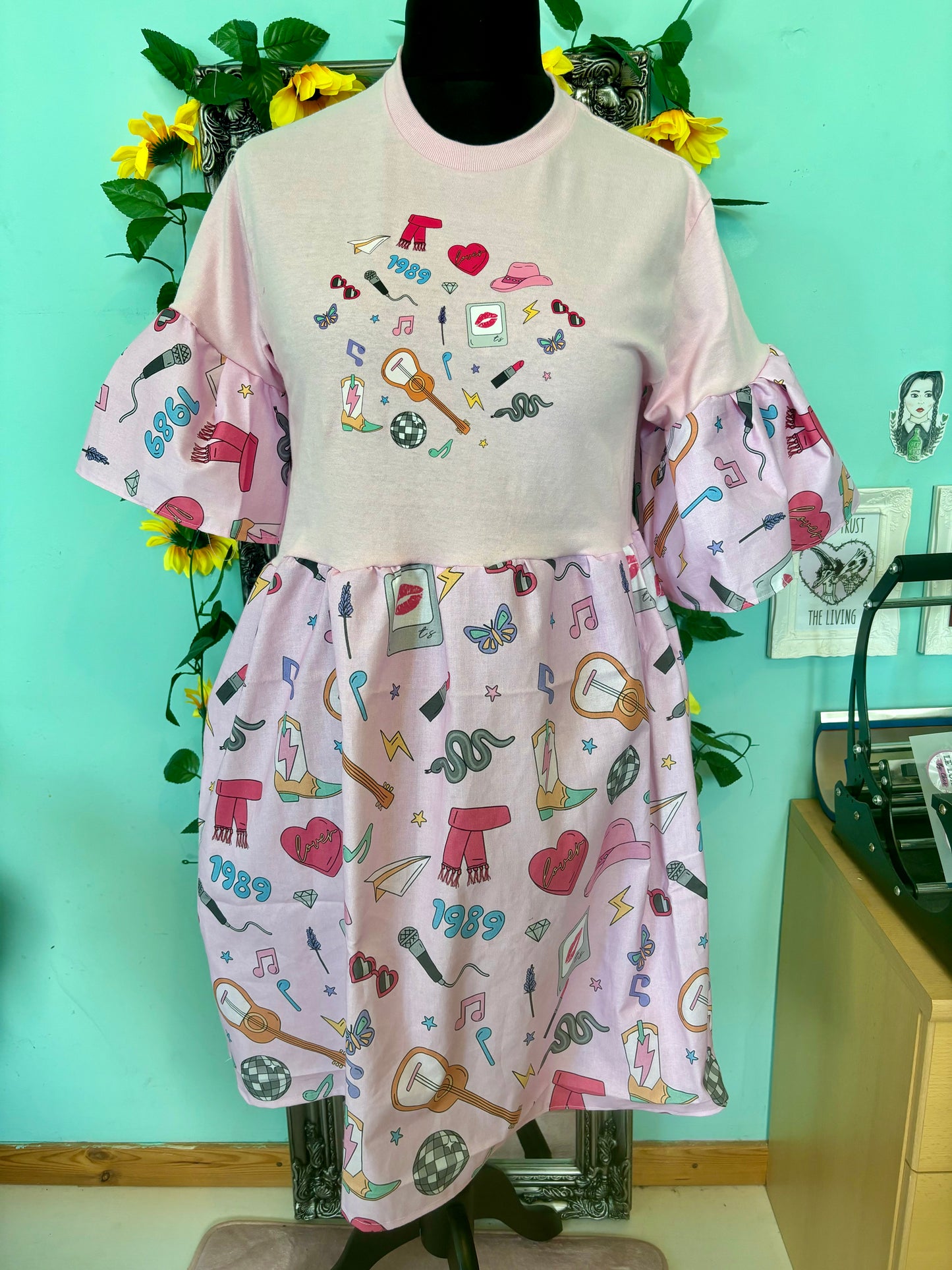 Swift Icons Smock Dress with printed bodice - free pockets