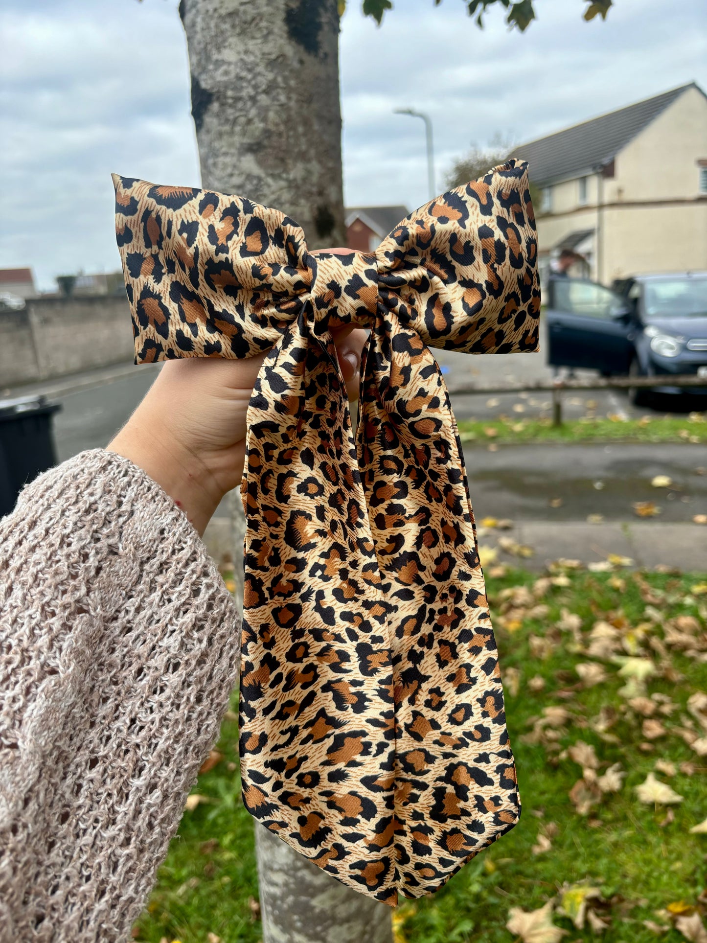 Faux gloss silk leopard print classic hair bow