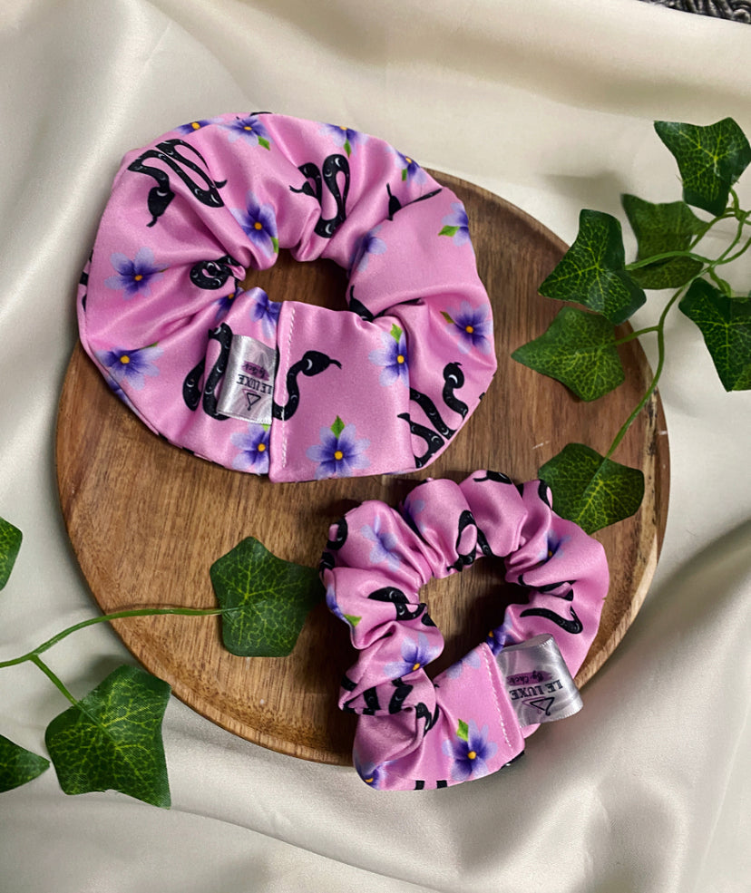 COTTON Pink Snake Scrunchie