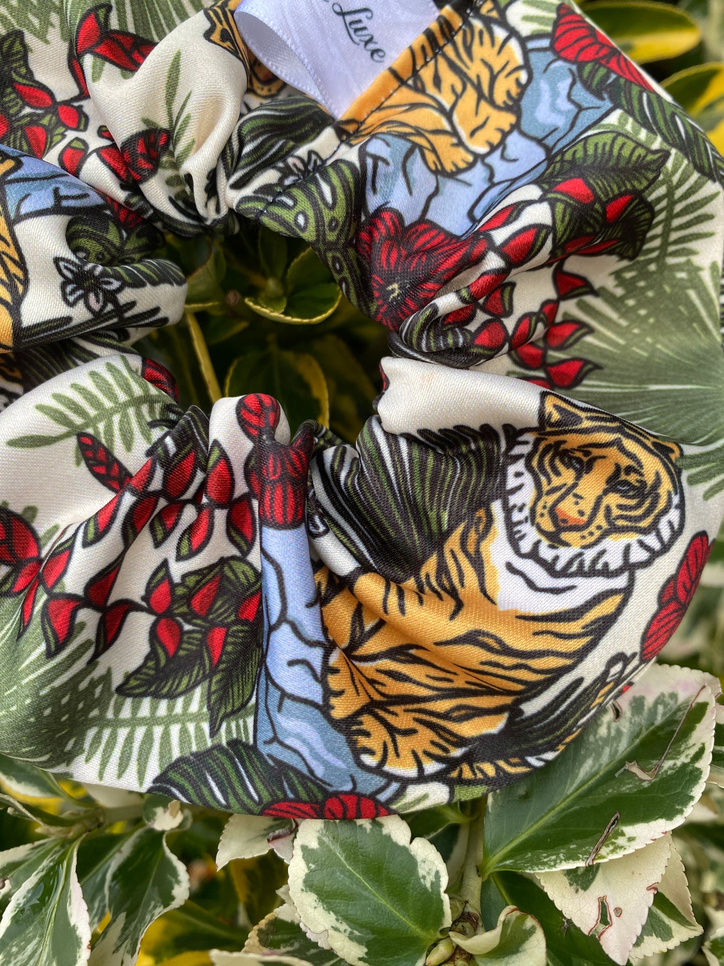 The Jungle premium duchess silk scrunchie