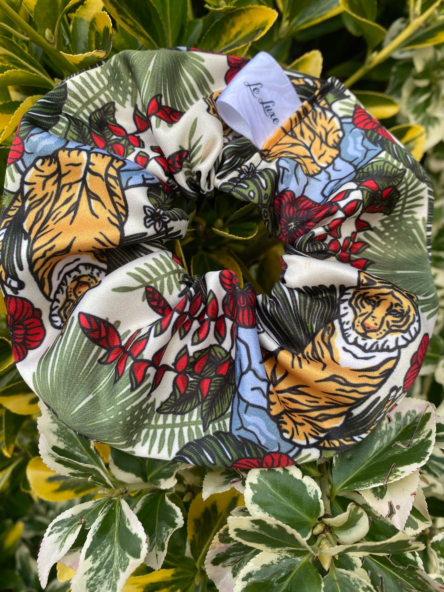 The Jungle premium duchess silk scrunchie