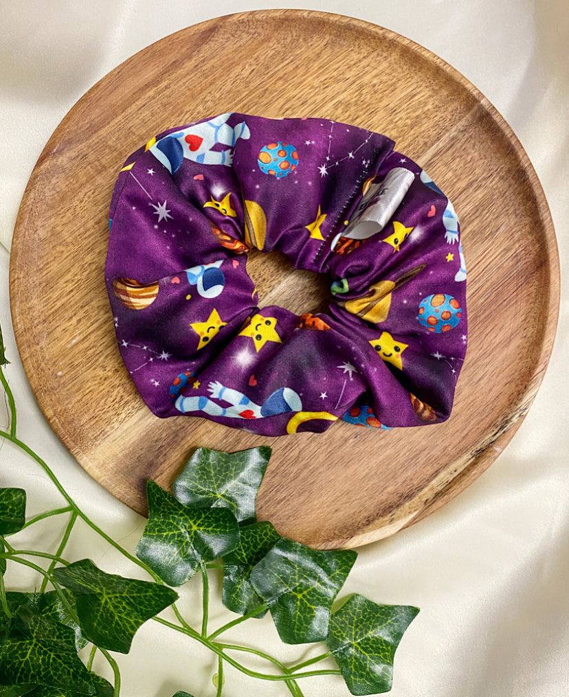 Space premium duchess silk scrunchie