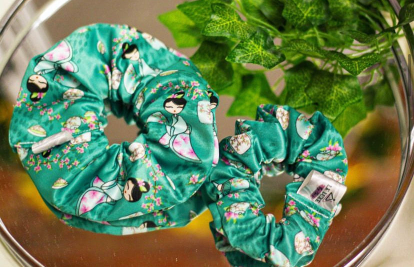 COTTON Teal Geisha Girl Scrunchie