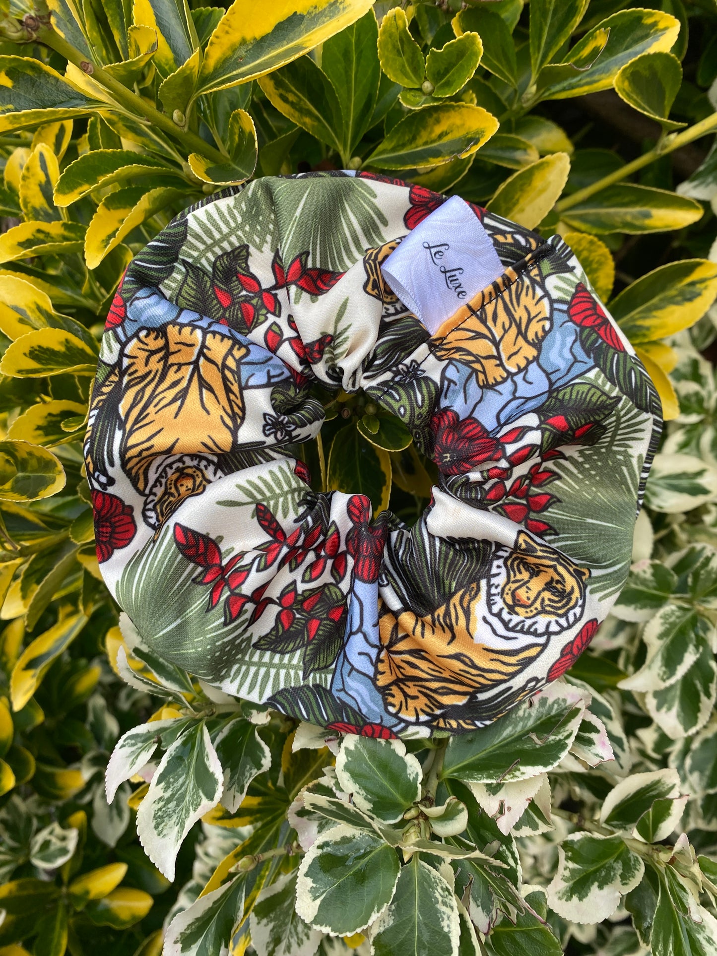 The Jungle premium duchess silk scrunchie