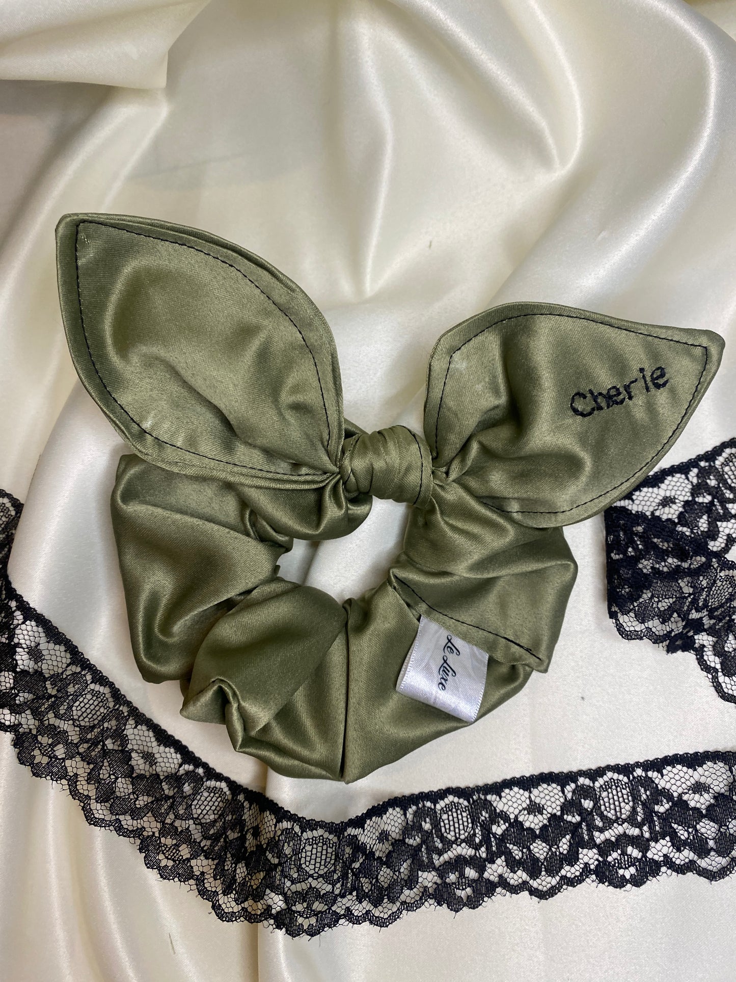 The Oliver Knot Scrunchie