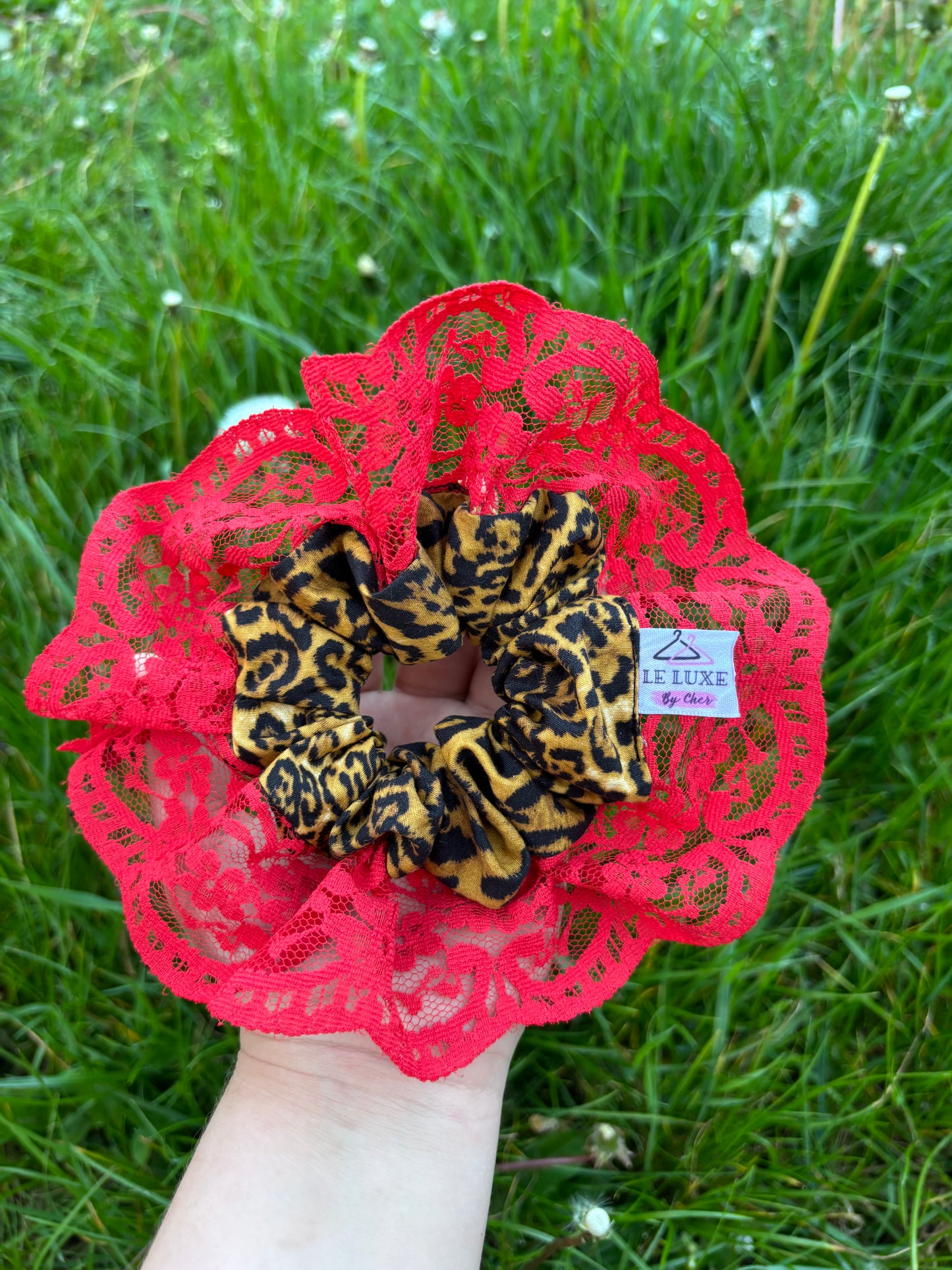 SAVE THE WASTE - Mystery frilly scrunchie