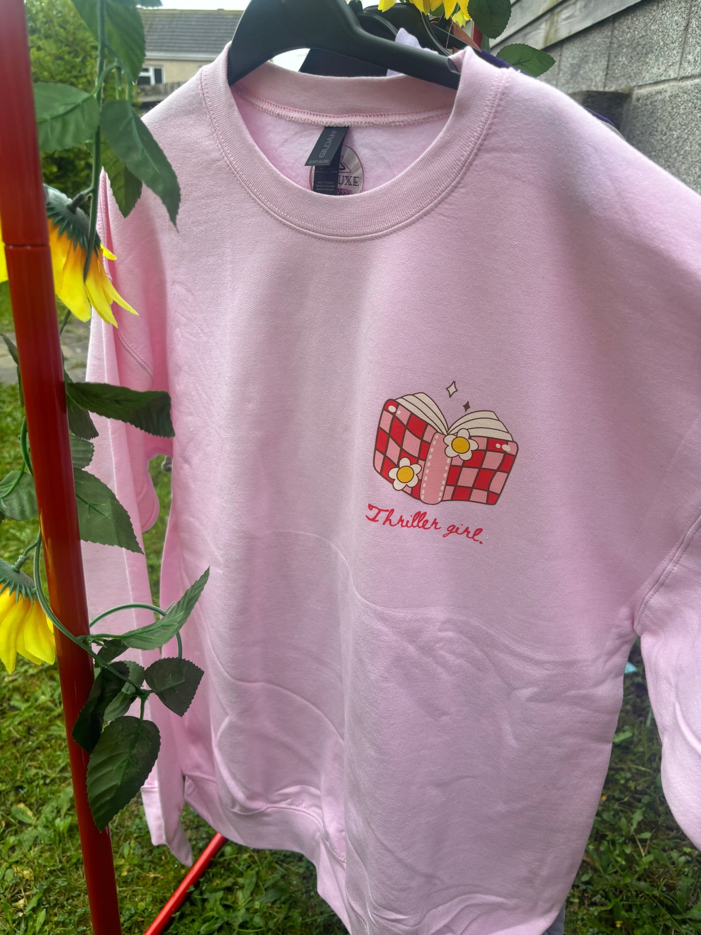 Thriller Girl printed light pink sweatshirt